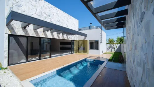 Casa de Condomínio com 4 Quartos à venda, 326m² no Jacuhy, Serra