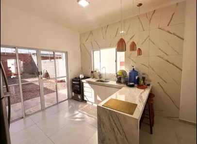 Sobrado com 2 Quartos à venda, 150m² no Balneário dos Golfinhos, Caraguatatuba