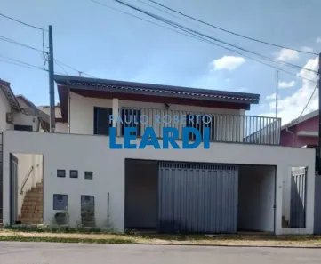 Casa com 3 Quartos à venda, 360m² no Vila São José, Valinhos
