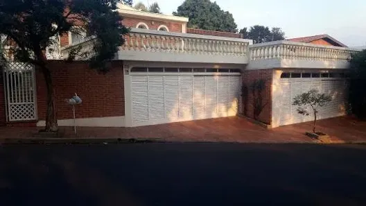 Sobrado com 4 Quartos à venda, 350m² no Vila Brasília, São Carlos