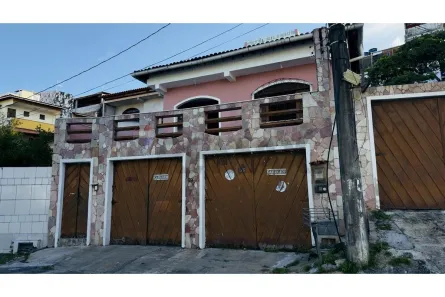 Casa com 4 Quartos à venda, 390m² no Itapuã, Salvador