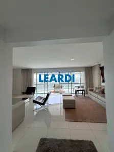 Apartamento com 3 Quartos para alugar, 261m² no Alphaville Empresarial, Barueri