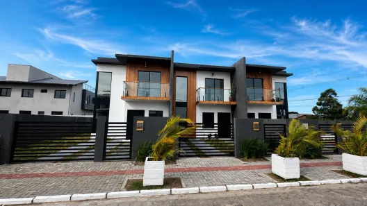 Sobrado com 3 Quartos à venda, 112m² no Campo Duna, Imbituba