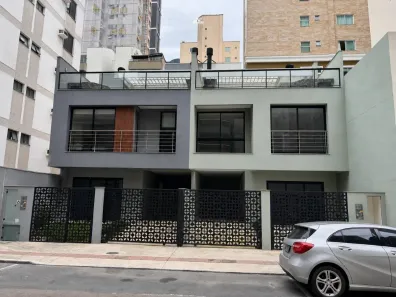 Casa com 3 Quartos à venda, 220m² no Centro, Balneário Camboriú