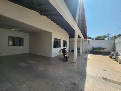 Casa com 3 Quartos à venda, 320m² no Fátima, Teresina