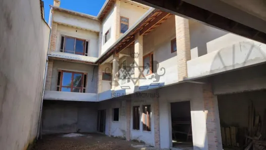 Sobrado com 3 Quartos à venda, 250m² no Jardim dos Sindicatos, Caraguatatuba