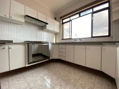 Casa com 3 Quartos para alugar, 215m² no Vila Dominguinho, Votorantim