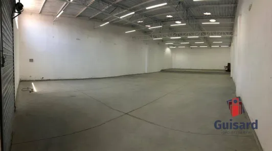 Sala Comercial para alugar, 320m² no Parque São Luís, Taubaté