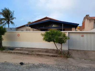 Casa com 4 Quartos à venda, 238m² no Jacaúna, Aquiraz