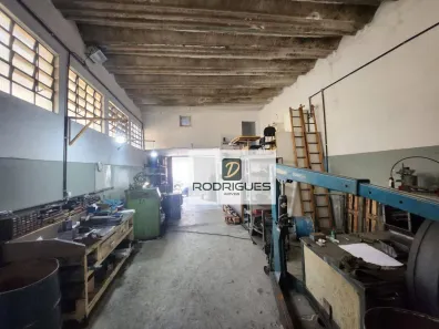 Galpão/Depósito/Armazém à venda, 210m² no Serraria, Diadema
