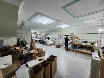 Prédio Comercial para alugar, 900m² no Vila Canero, São Paulo