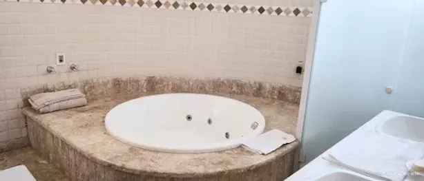Casa com 4 Quartos à venda, 550m² no Jardim Maria Izabel, Marília