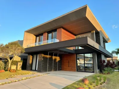 Casa de Condomínio com 5 Quartos à venda, 320m² no Cci, Xangri-lá