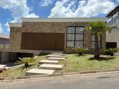Casa de Condomínio com 3 Quartos para alugar, 240m² no Taipas De Pedras (Mailasqui), São Roque
