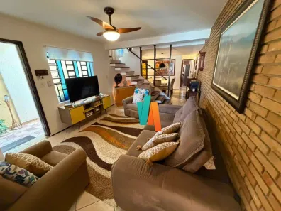 Sobrado com 3 Quartos à venda, 171m² no Jardim Primavera, Caraguatatuba