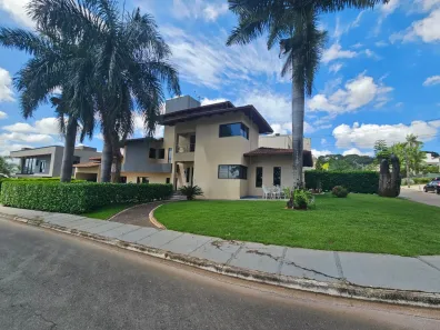 Casa de Condomínio com 4 Quartos à venda, 300m² no Jardins Madri, Goiânia