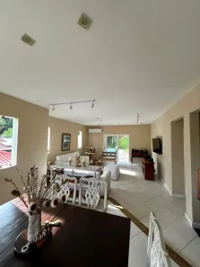 Casa de Condomínio com 4 Quartos à venda, 250m² no Piratininga, Niterói