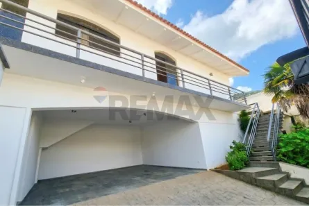 Casa com 3 Quartos à venda, 218m² no Jardim dos Estados, Poços de Caldas