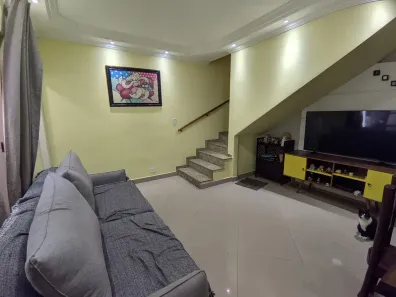 Sobrado com 2 Quartos à venda, 110m² no Jardim Califórnia, Jacareí