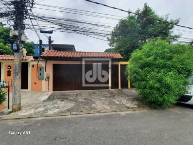 Casa de Condomínio com 3 Quartos à venda, 119m² no Anil, Rio de Janeiro