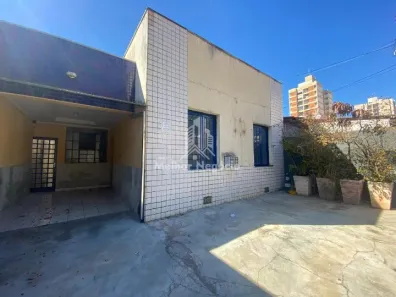 Casa com 3 Quartos para alugar, 254m² no Vila Jequitibás, Campinas