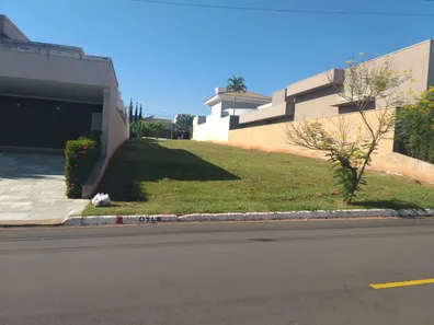 Lote/Terreno à venda, 400m² no Loteamento Recanto do Lago, São José do Rio Preto