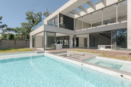 Casa de Condomínio com 5 Quartos à venda, 630m² no Orleans, Curitiba