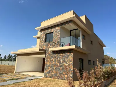 Casa de Condomínio com 3 Quartos à venda, 197m² no Terras Alpha Residencial 2, Senador Canedo