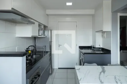 Apartamento com 2 Quartos à venda, 86m² no Vila Carmosina, São Paulo
