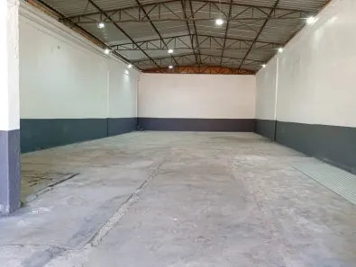 Galpão/Depósito/Armazém para alugar, 300m² no Floresta, Porto Alegre