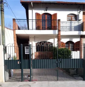 Sobrado com 3 Quartos à venda, 247m² no Vila Nivi, São Paulo
