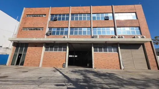 Galpão/Depósito/Armazém para alugar, 1791m² no Água Branca, São Paulo