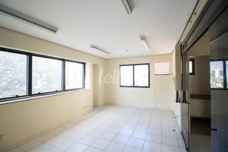 Sala Comercial para alugar, 90m² no Pacaembu, São Paulo