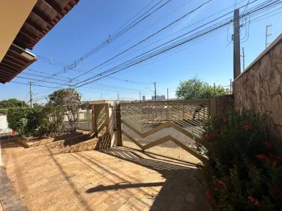 Casa com 4 Quartos para alugar, 276m² no Centro, Araraquara