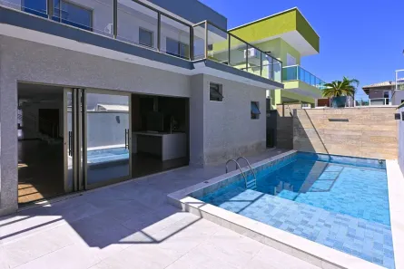 Casa de Condomínio com 4 Quartos à venda, 246m² no Centro, Peruíbe