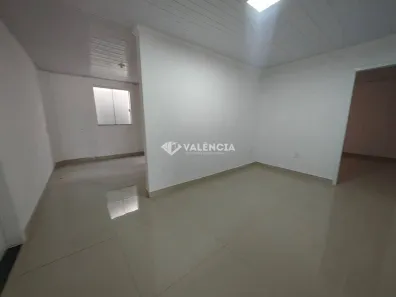 Casa com 2 Quartos para alugar, 80m² no Parque Verde, Cascavel