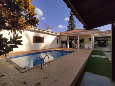 Casa de Condomínio com 3 Quartos à venda, 750m² no Bairro da Lagoa, Americana