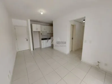 Apartamento com 2 Quartos para alugar, 60m² no Itacorubi, Florianópolis