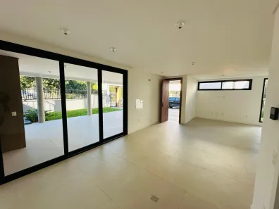 Casa de Condomínio com 3 Quartos à venda, 172m² no Cacupé, Florianópolis