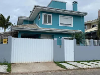 Casa com 4 Quartos à venda, 173m² no Carianos, Florianópolis