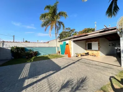 Casa com 3 Quartos à venda, 200m² no Praia das Palmeiras, Caraguatatuba