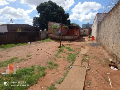 Lote/Terreno à venda, 400m² no Distrito Industrial, Uberlândia