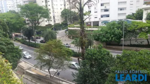 Apartamento com 3 Quartos à venda, 270m² no Jardim Paulista, São Paulo