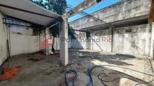 Galpão/Depósito/Armazém à venda, 150m² no Ramos, Rio de Janeiro