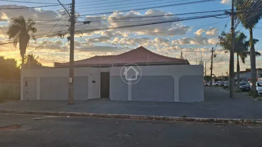 Casa com 4 Quartos à venda, 298m² no Jardim Paulista, Campo Grande