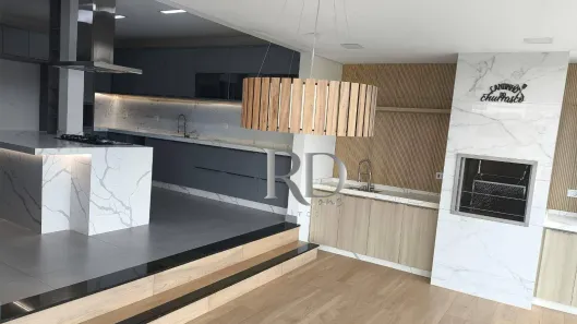 Sobrado com 3 Quartos para alugar, 214m² no Portal de Versalhes 1, Londrina