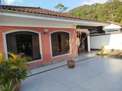 Casa de Condomínio com 3 Quartos à venda, 200m² no Quitandinha, Petrópolis