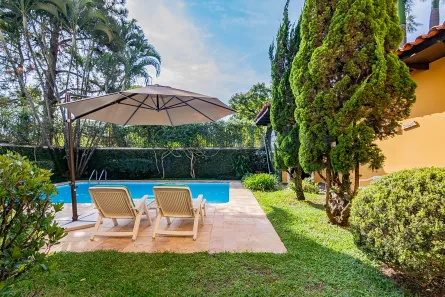 Casa com 4 Quartos para alugar, 440m² no Jardim Leonor, São Paulo