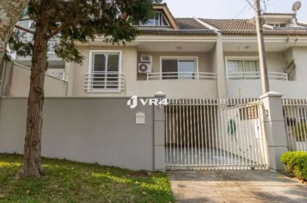 Sobrado com 3 Quartos à venda, 131m² no Santo Inácio, Curitiba