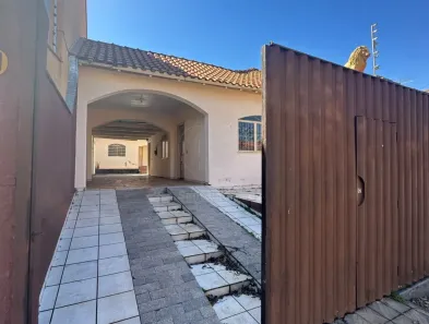 Casa com 3 Quartos para alugar, 180m² no Setor 3, Ibiporã